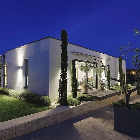 In Mit Privatem Pool, Tischtennis, Bbq, Wlan Feriehus Pula